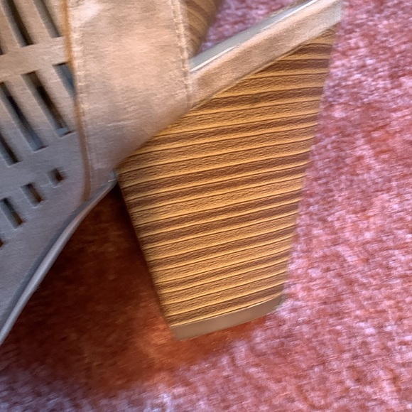 JustFab Geometric cut out detailed sandal boots EUC - Picture 3 of 11